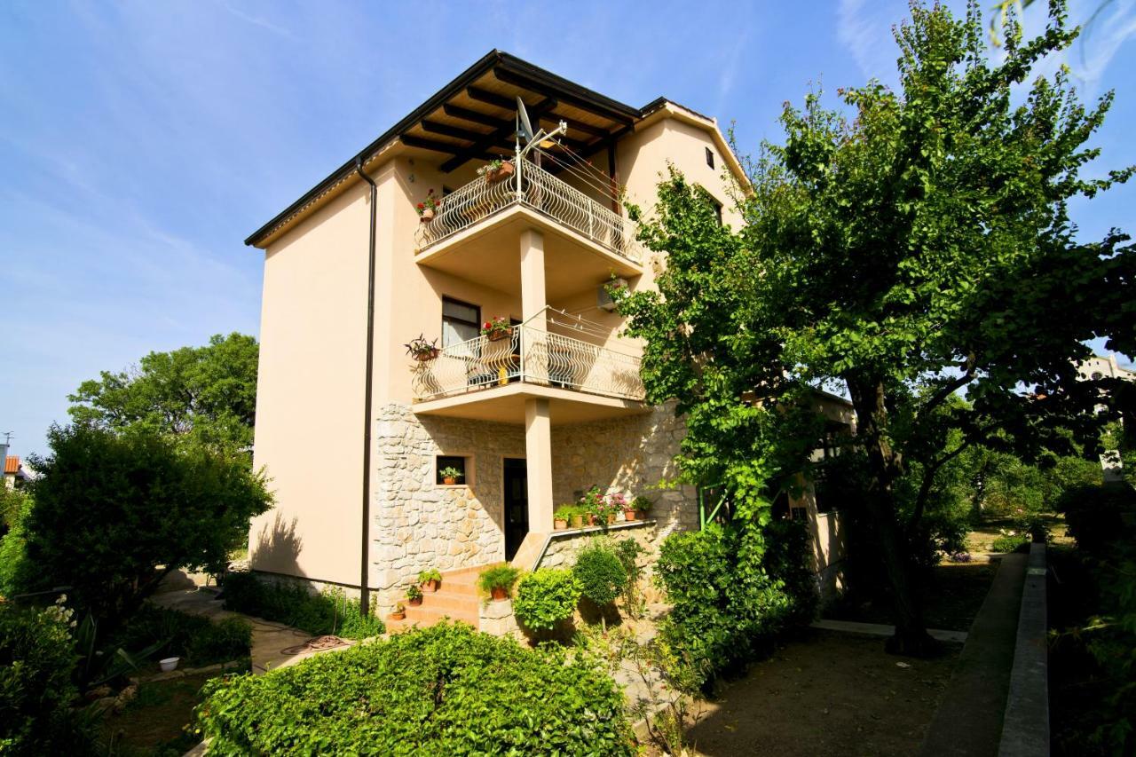 Apartment Ana Betina  Buitenkant foto