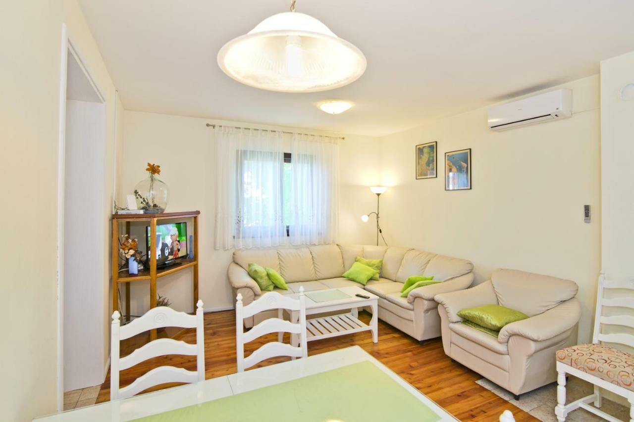 Apartment Ana Betina  Buitenkant foto